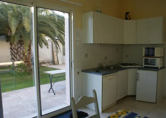 Nyaraló Meuble Pour 1,2,3,4 Pers Avec Piscine A Partager *