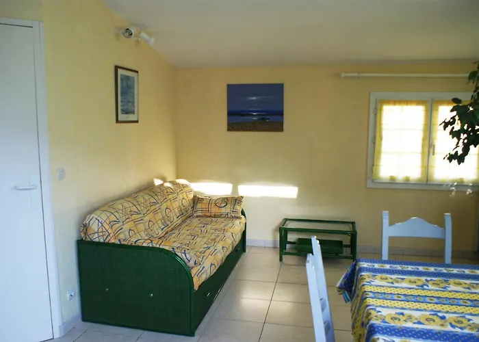 Meuble Pour 1,2,3,4 Pers Avec Piscine A Partager * Agde